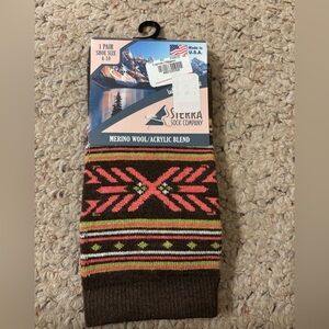SIERRA SOCK CO NWT MARINO WOOL ACRYLIC BLENS SZ 4-10 WOMENS